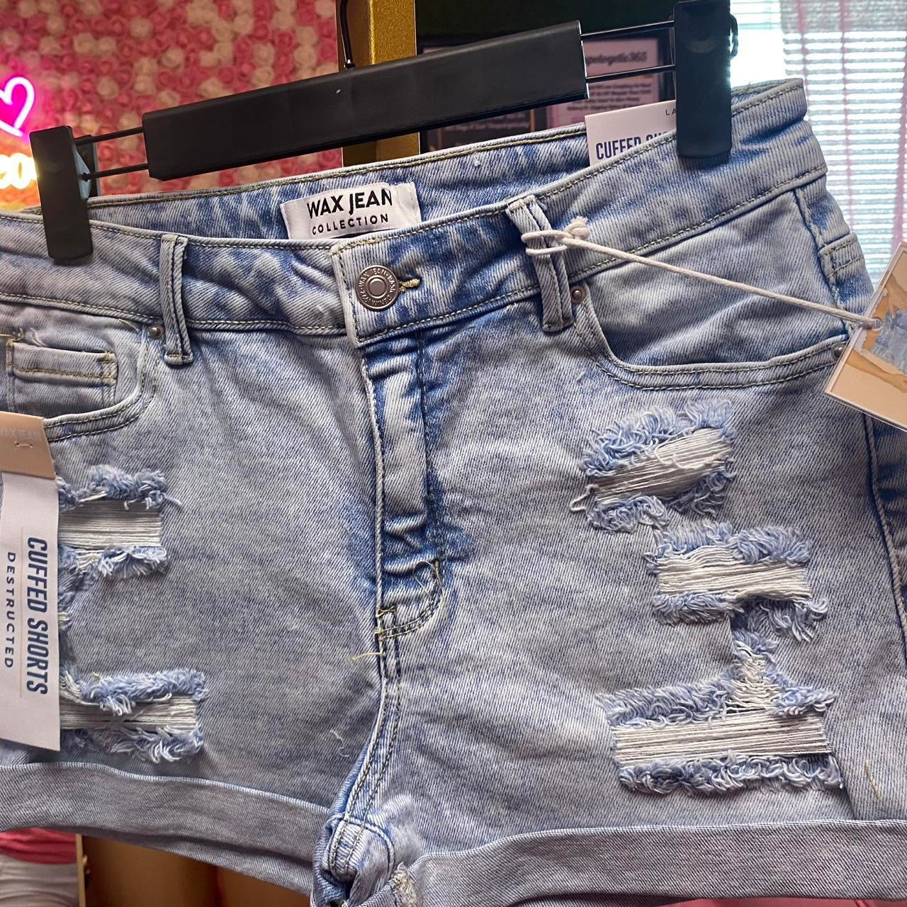 DISTRESS DENIM SHORTS